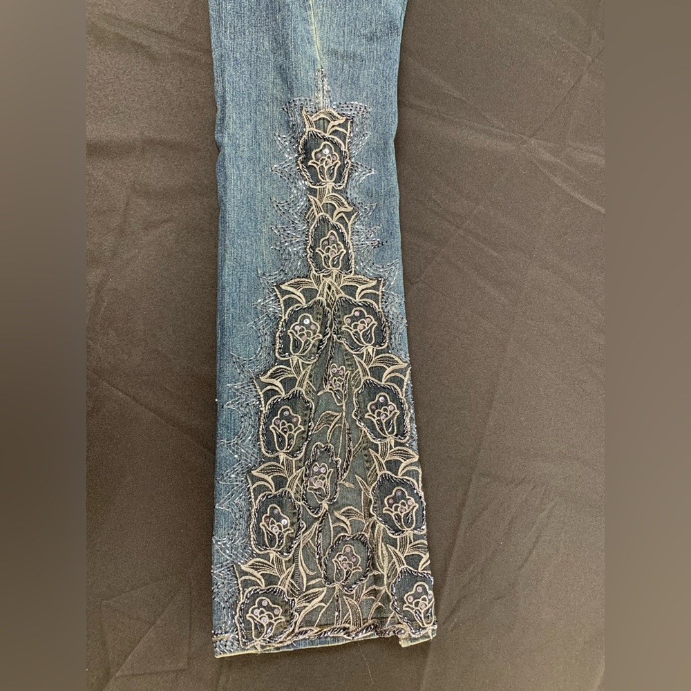 Boston Proper Size 4 decorated jeans Like New - Picture 9 of 10